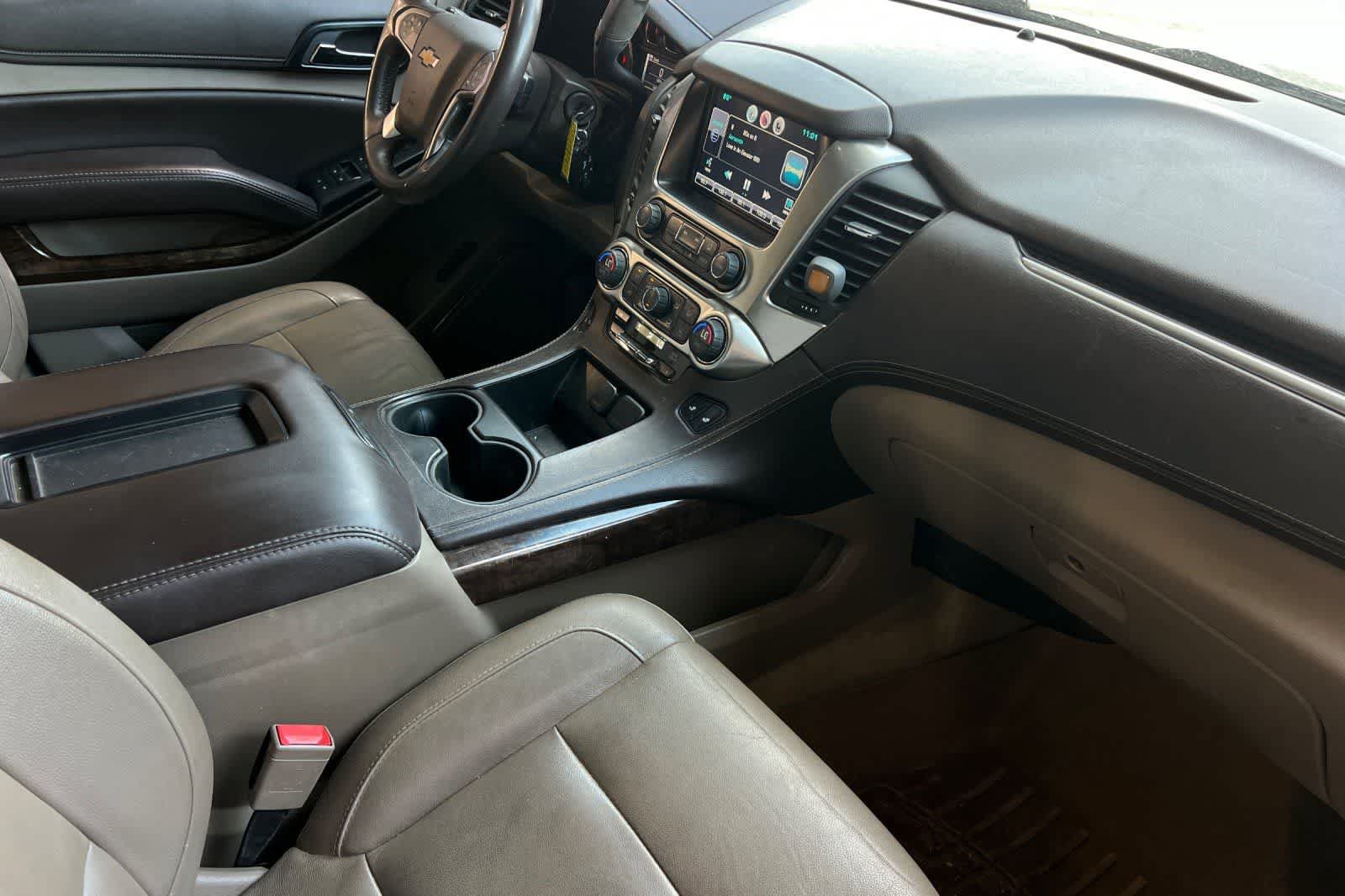 Used 2015 Chevrolet Suburban LT AWD/4WD image 17