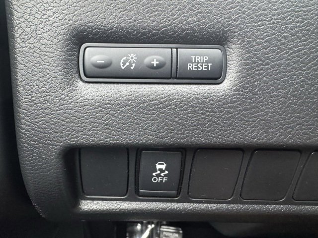 Used 2020 Nissan Murano S image 17