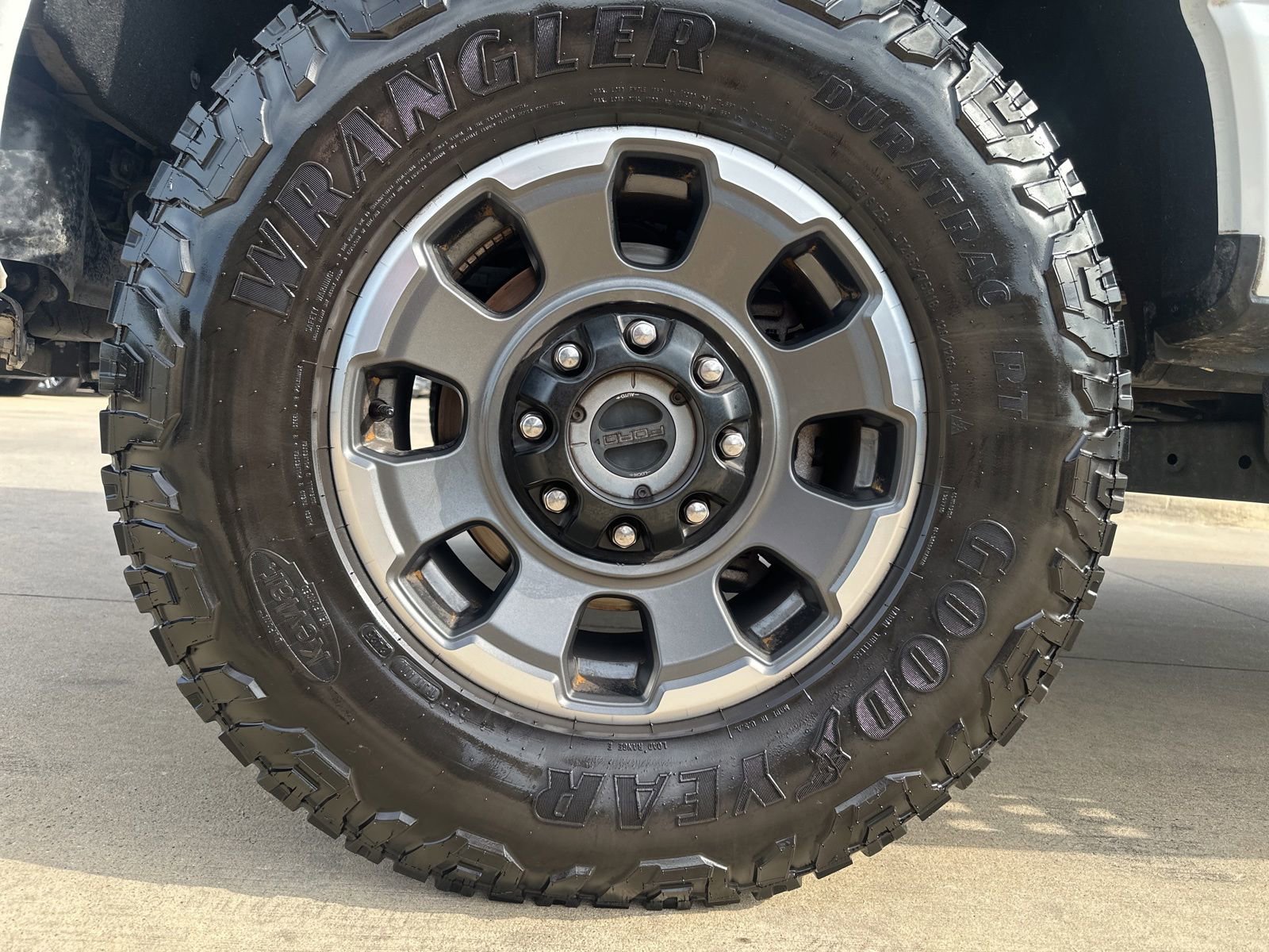 Used 2024 Ford F250 Platinum w/ Tremor Off-Road Package AWD/4WD image 8