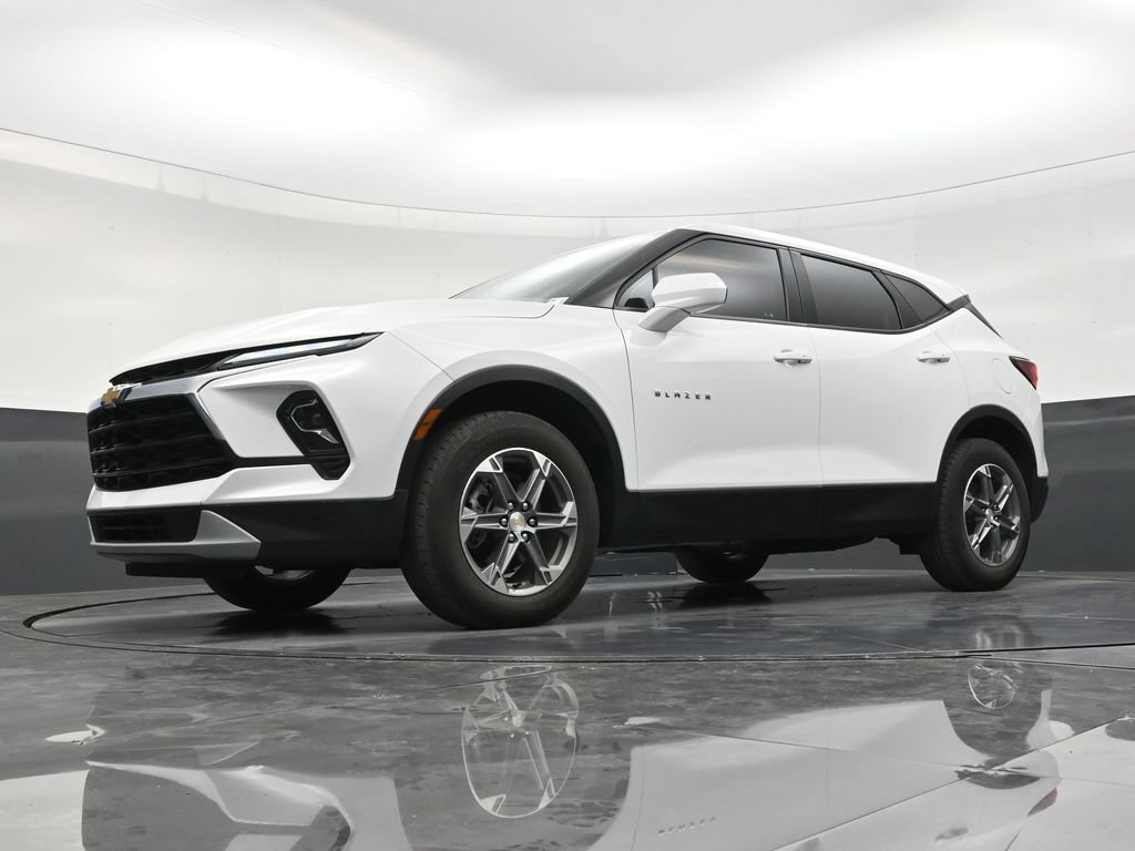 Used 2023 Chevrolet Blazer LT FWD image 20
