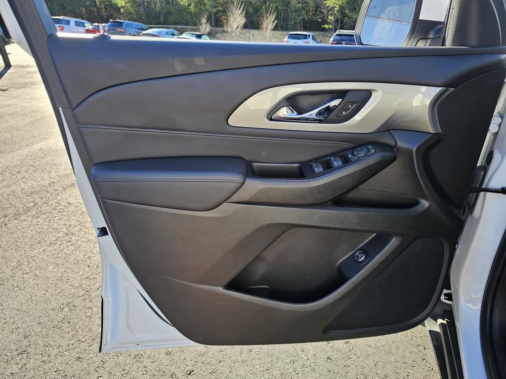 Used 2022 Chevrolet Traverse LT w/ LPO, Floor Liner Package image 11