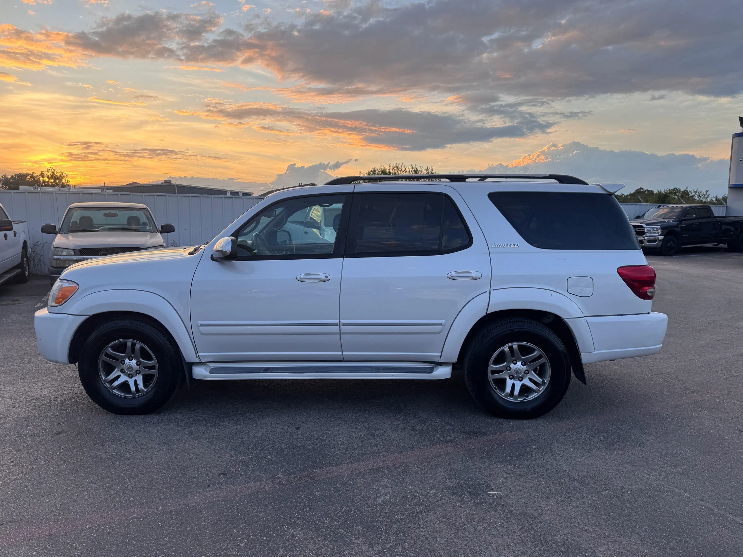 Used 2007 Toyota Sequoia Limited image 8