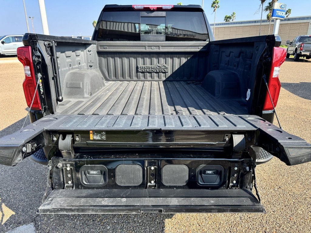 Used 2024 Chevrolet Silverado 1500 High Country w/ Technology Package image 7