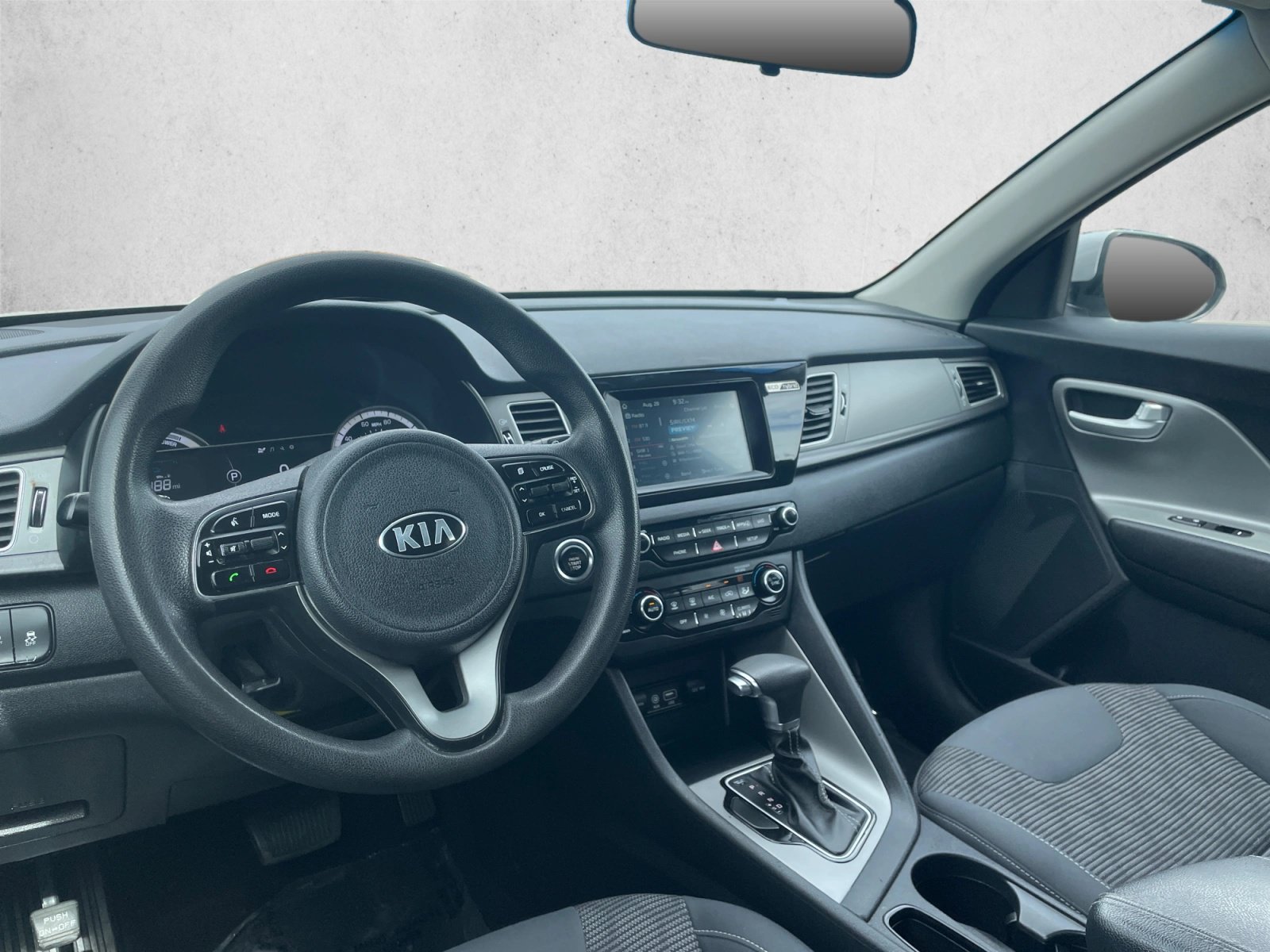 Used 2019 Kia Niro LX FWD image 10