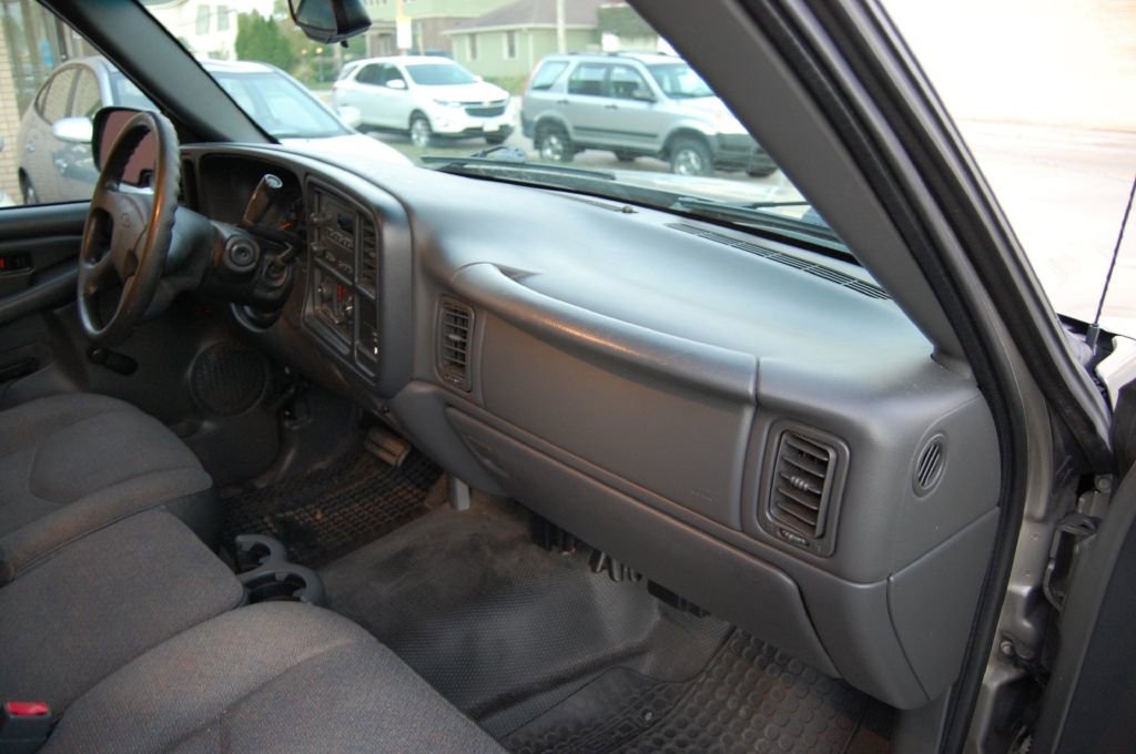 Used 2003 Chevrolet Silverado 1500 W/T image 15