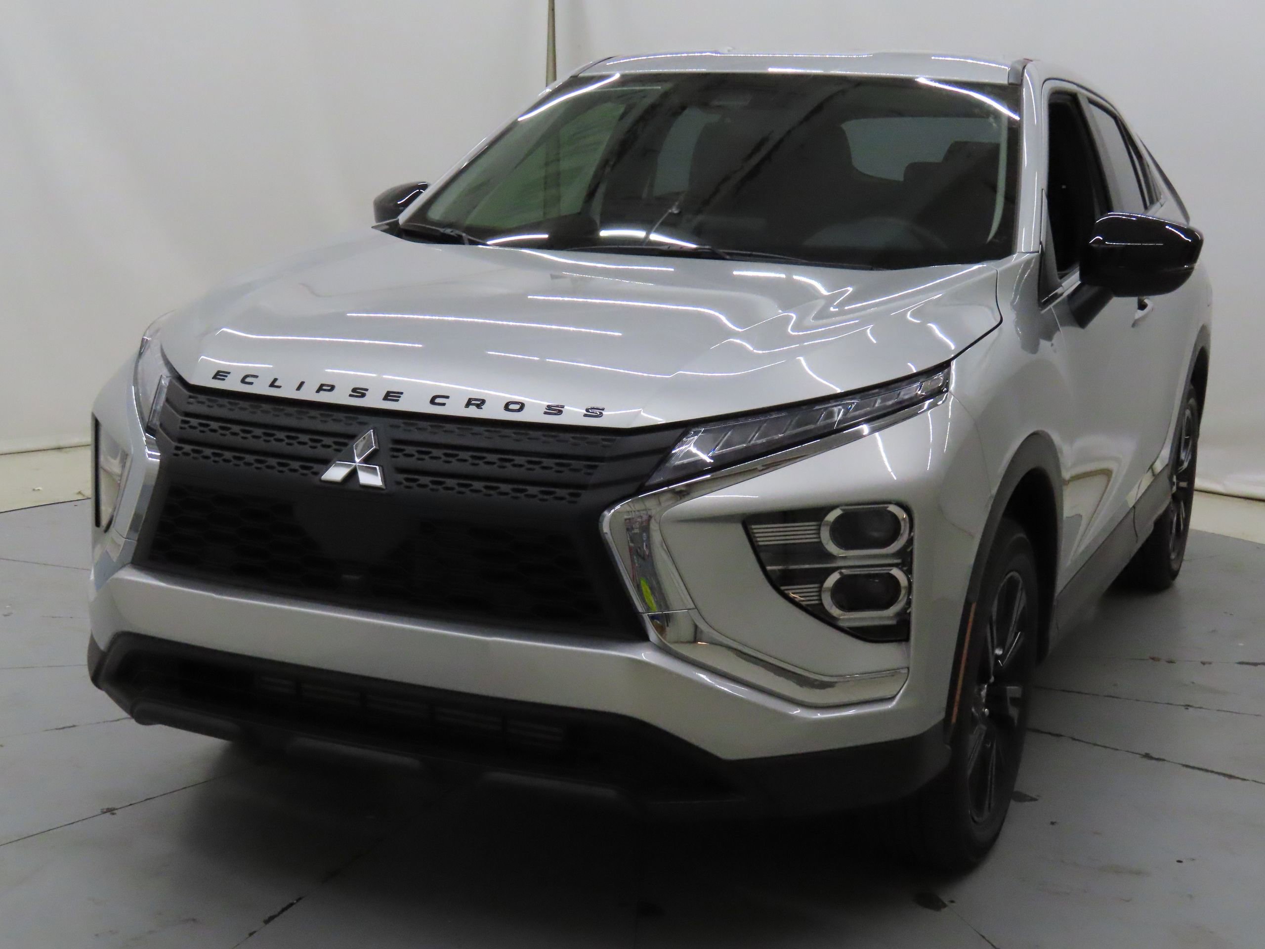 New 2025 Mitsubishi Eclipse Cross LE image 7