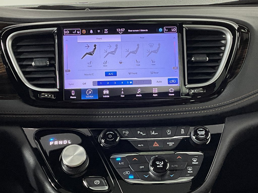 Used 2022 Chrysler Pacifica Pinnacle image 11