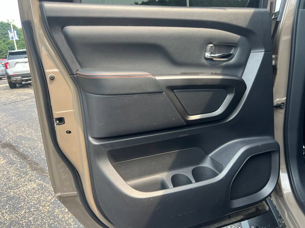 Used 2020 Nissan Titan PRO-4X AWD/4WD image 29