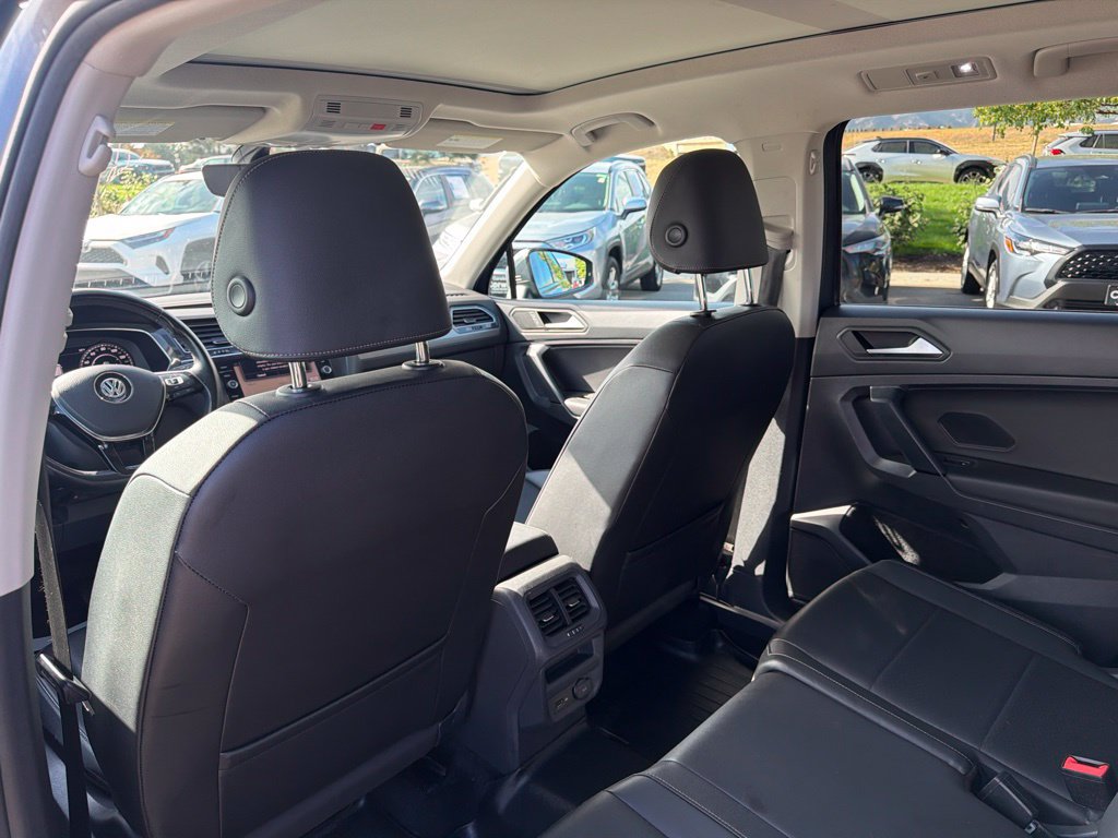 Used 2019 Volkswagen Tiguan SEL w/ 3rd Row Seat Package AWD/4WD image 21