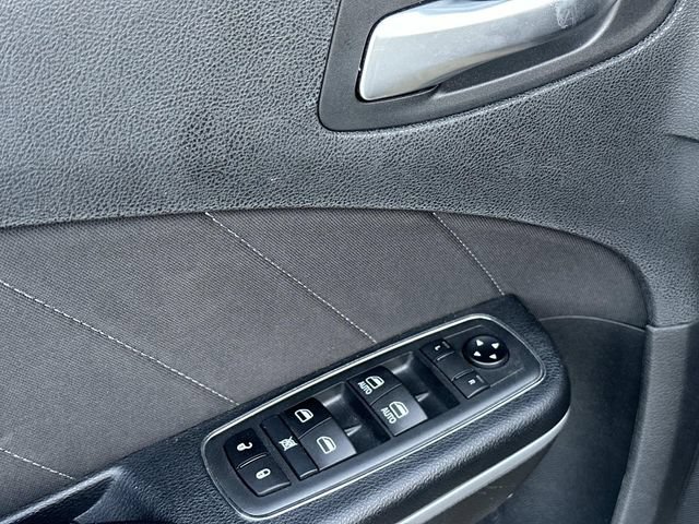 Used 2020 Dodge Charger SXT RWD image 21