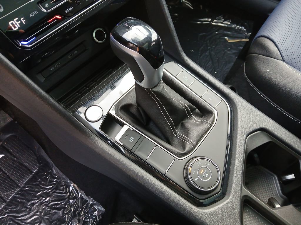 New 2026 Volkswagen Taos SEL image 24