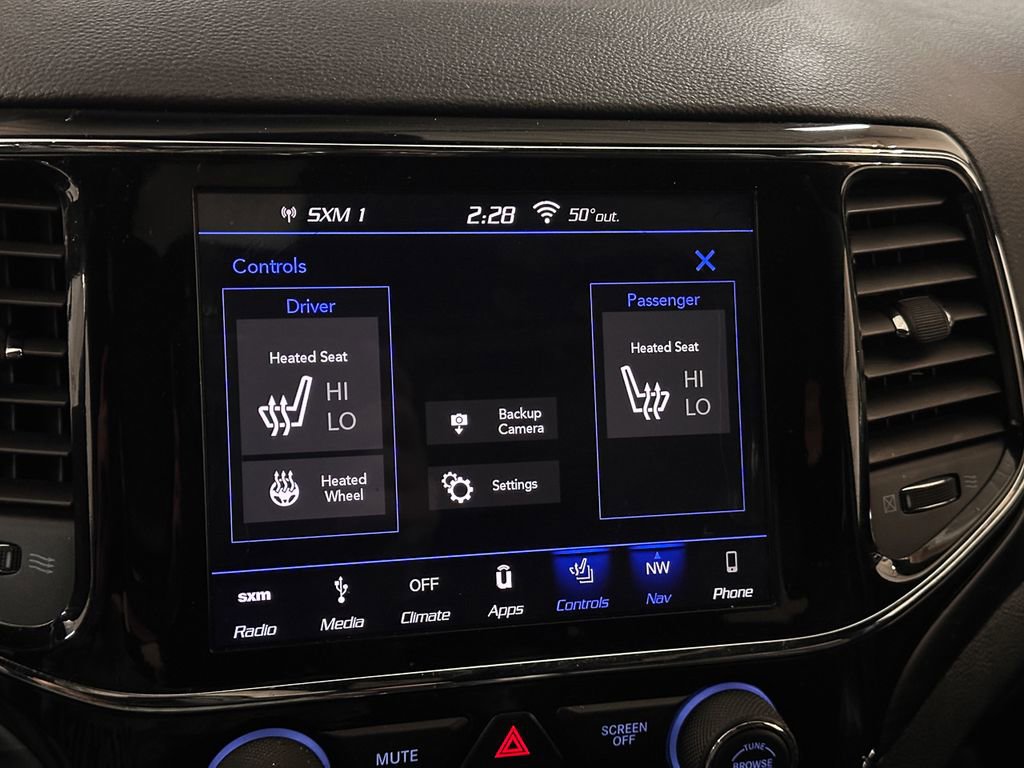 Used 2019 Jeep Grand Cherokee Altitude image 49