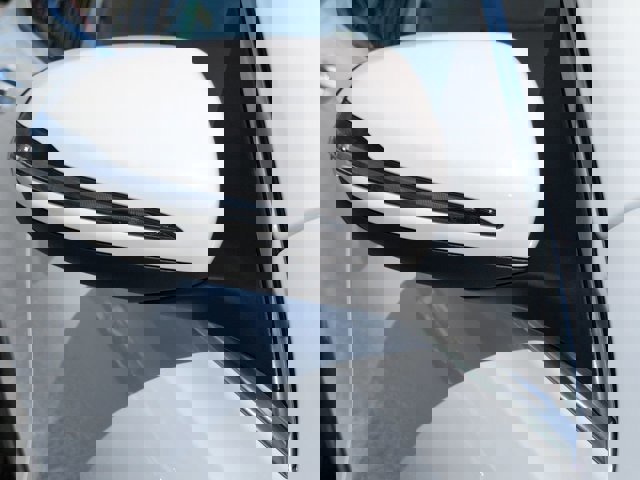 Used 2025 Mercedes-Benz GLB 250 image 12