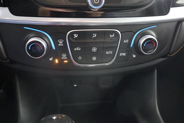 Used 2019 Chevrolet Traverse LT image 15