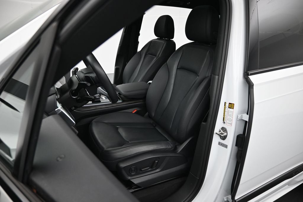 Used 2022 Audi Q7 2.0T Premium Plus w/ Premium Plus Package AWD/4WD image 9