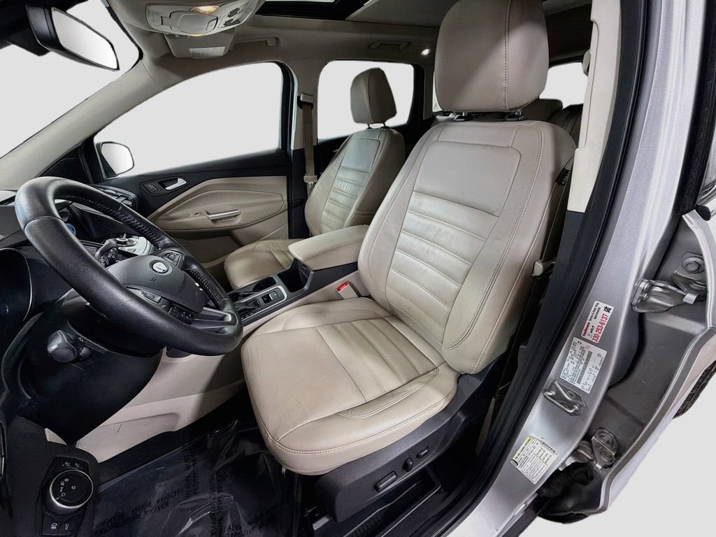 Used 2017 Ford Escape Titanium AWD/4WD image 23