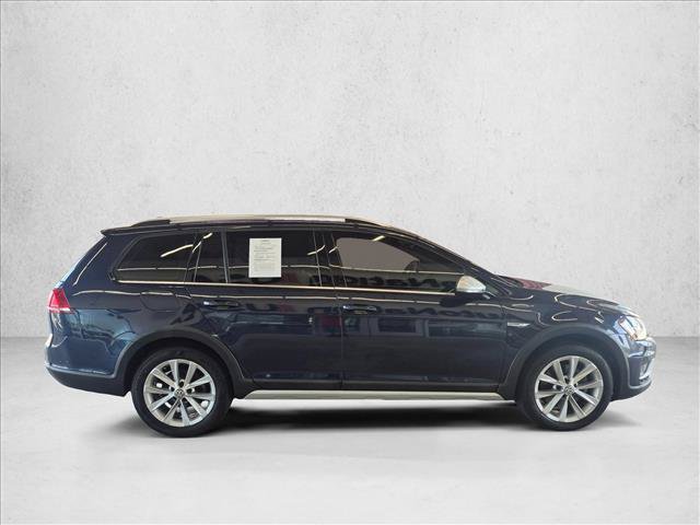 Used 2017 Volkswagen Golf Alltrack S AWD/4WD image 4