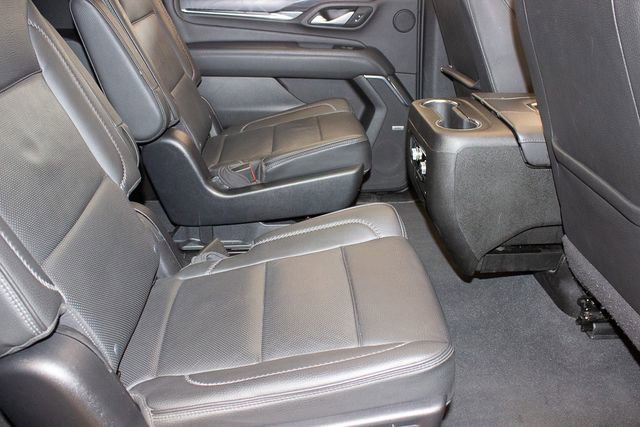 Used 2022 GMC Yukon XL Denali w/ Denali Premium Package AWD/4WD image 12