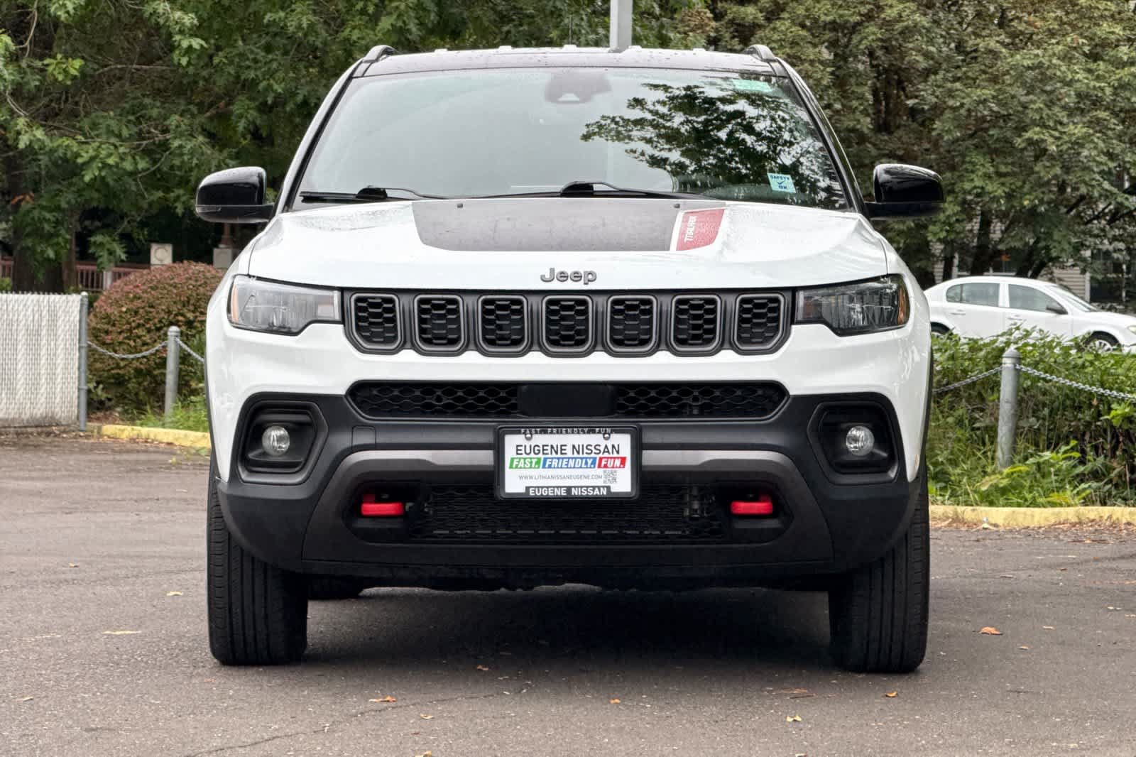 Used 2025 Jeep Compass Trailhawk AWD/4WD image 10