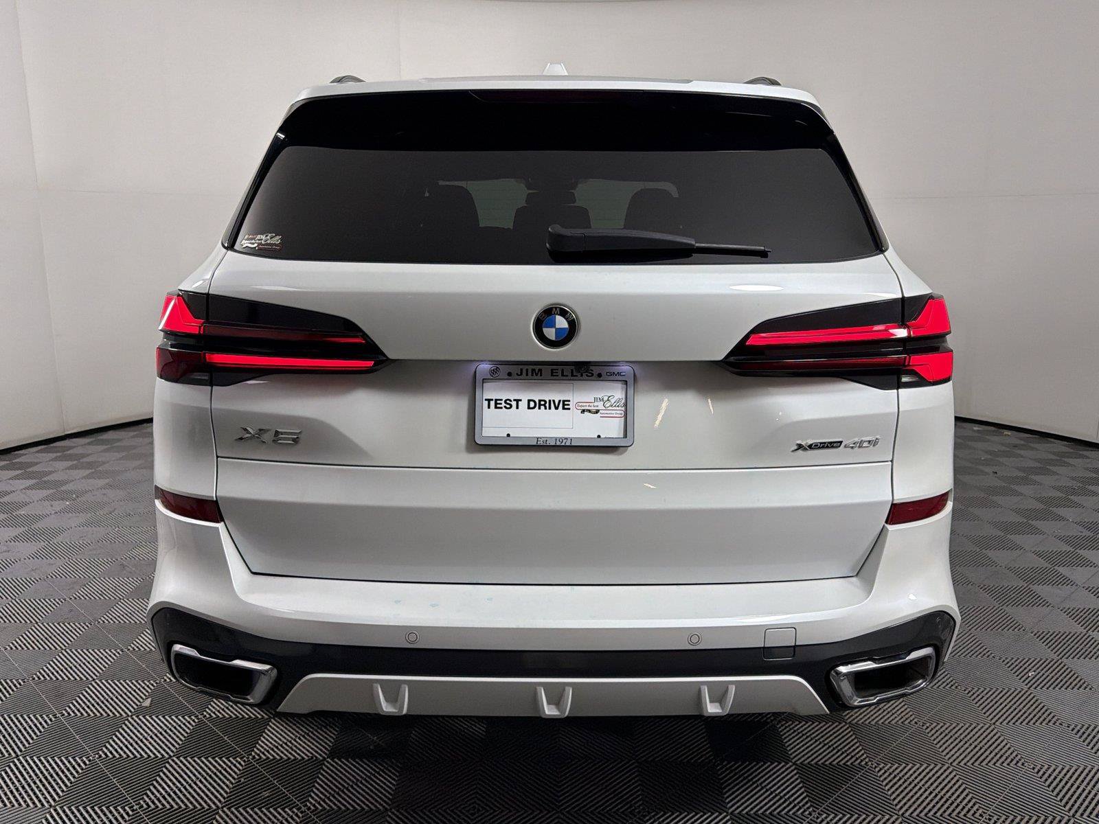 Used 2024 BMW X5 xDrive40i w/ M Sport Package AWD/4WD image 5