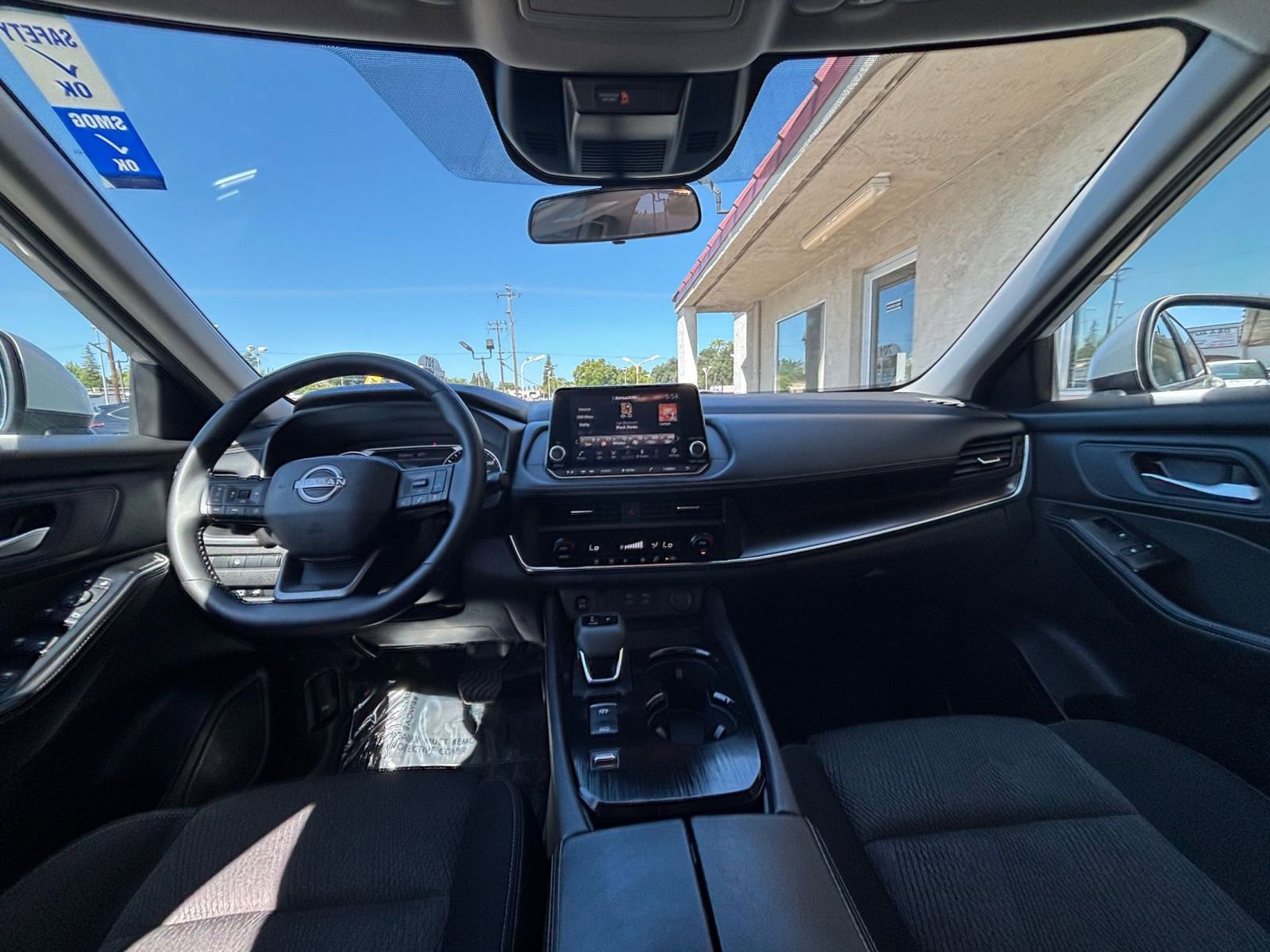 Used 2025 Nissan Rogue SV FWD image 35