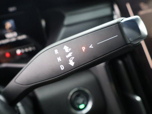 Used 2025 GMC Acadia AT4 w/ Super Cruise Package image 34