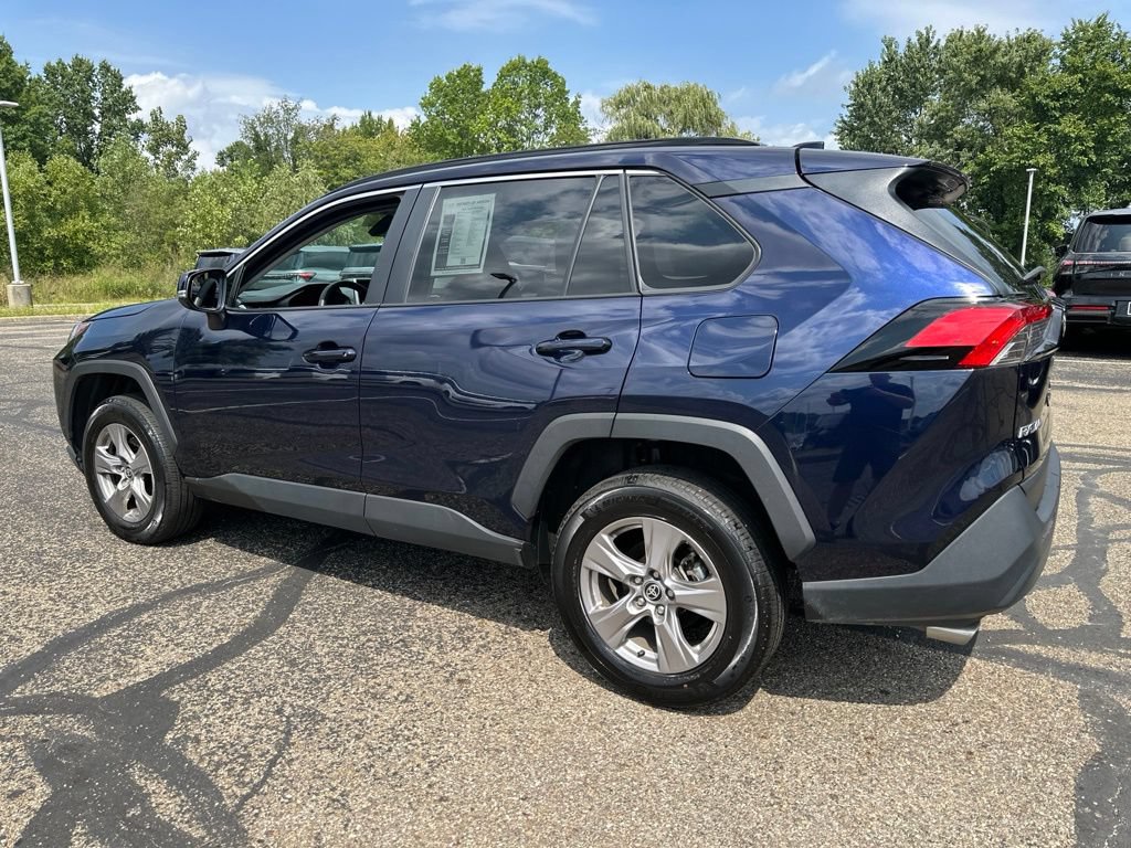 Used 2025 Toyota RAV4 XLE AWD/4WD image 8
