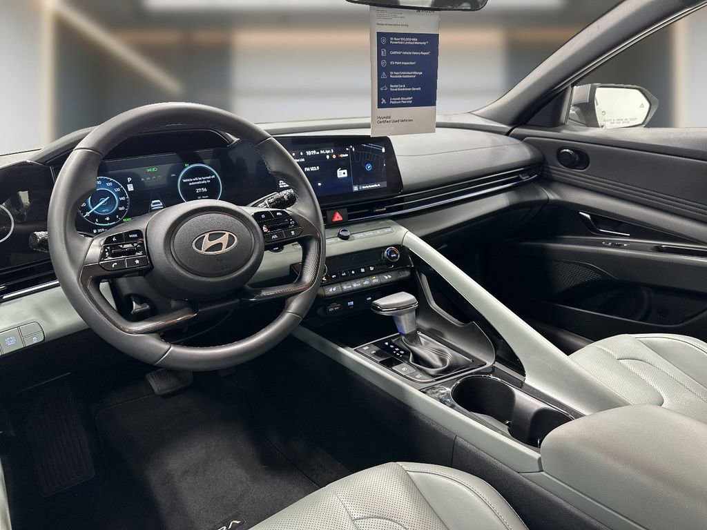 Certified 2025 Hyundai Elantra Limited image 11