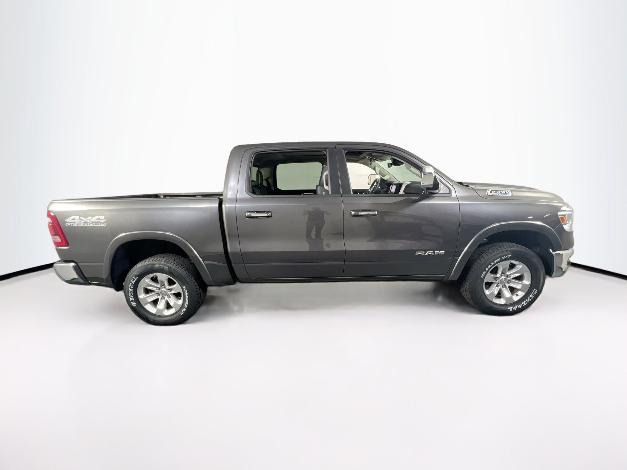 Used 2022 RAM 1500 Laramie image 4