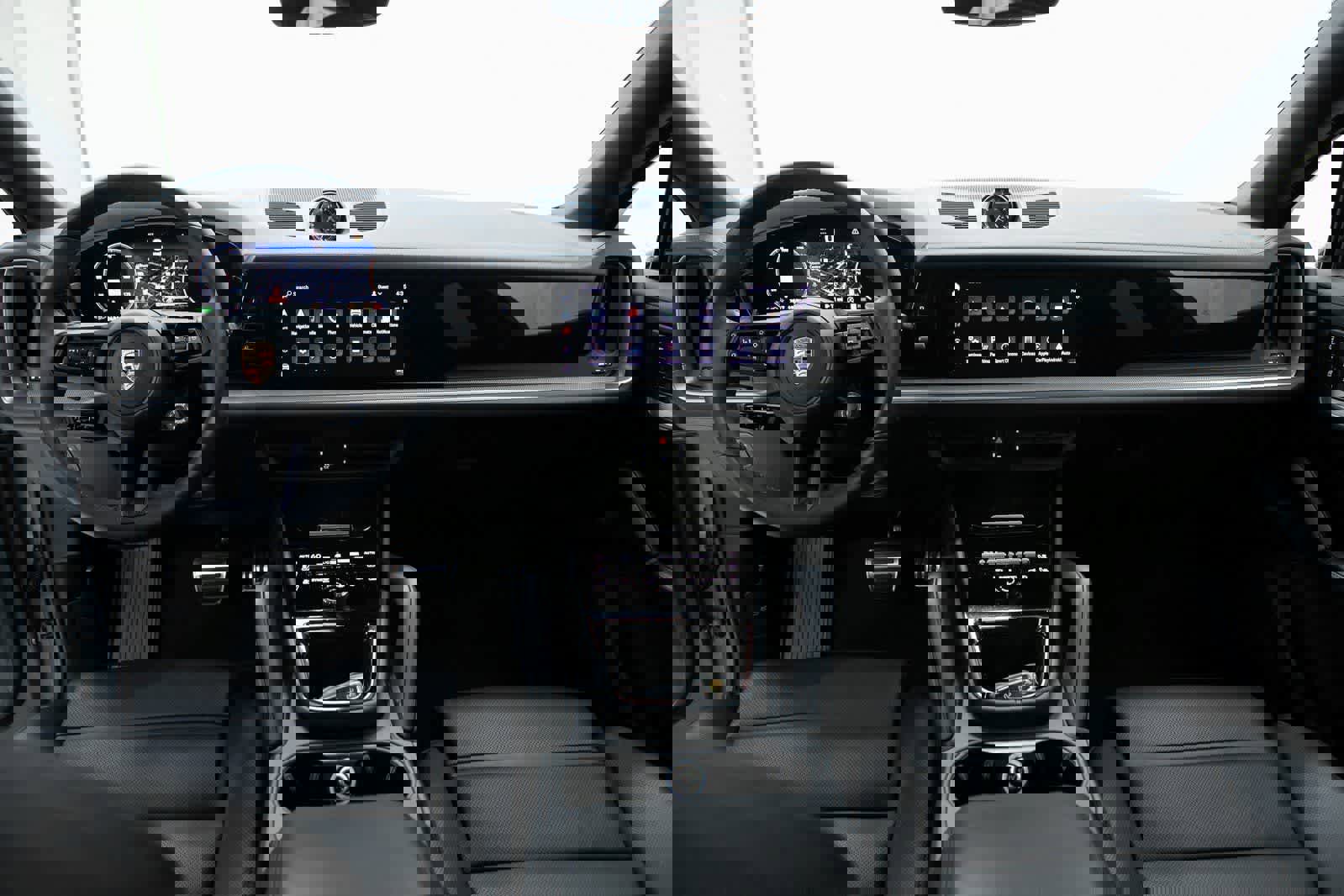 Certified 2025 Porsche Cayenne S image 13