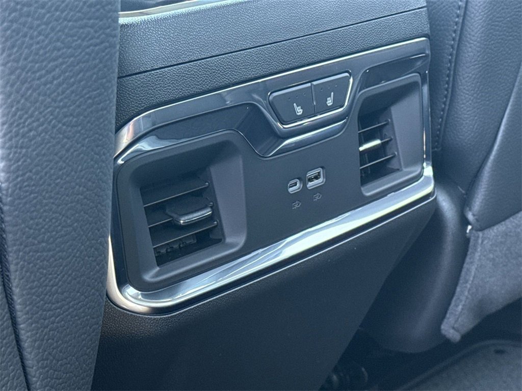 New 2025 GMC Sierra 2500 Denali w/ Denali Reserve Package image 30