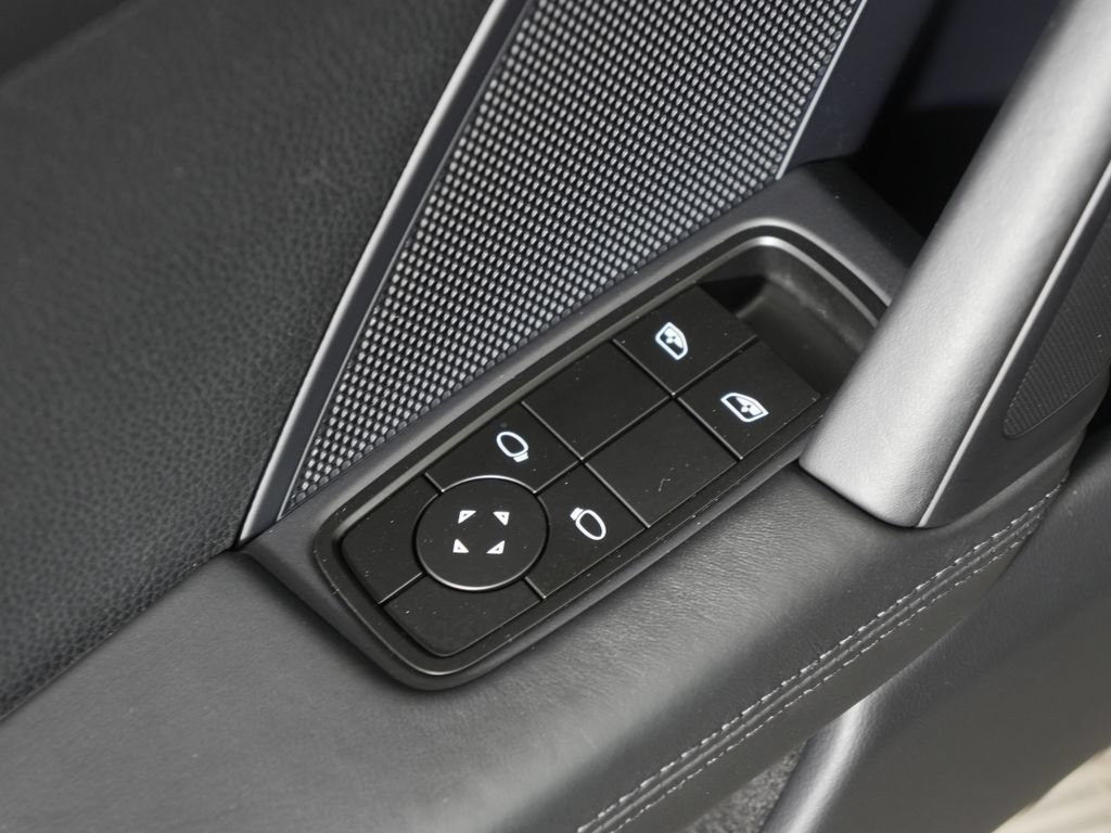 Certified 2024 Porsche 911 Carrera 4 AWD/4WD image 21
