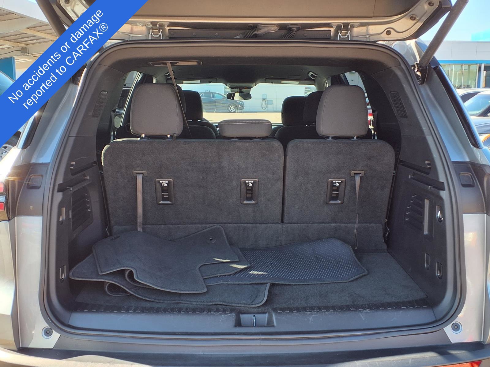 Used 2026 Chevrolet Traverse LT FWD image 10
