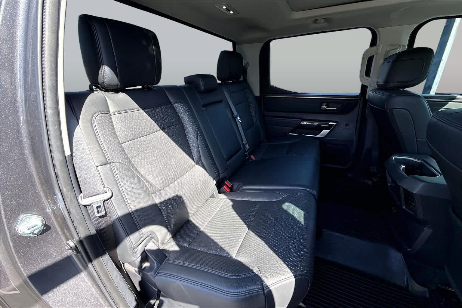 Used 2024 Toyota Tundra Limited AWD/4WD image 19