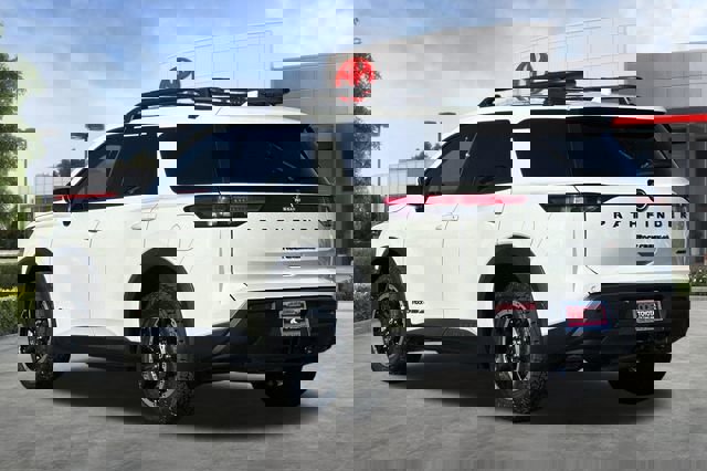 Used 2024 Nissan Pathfinder Rock Creek image 6