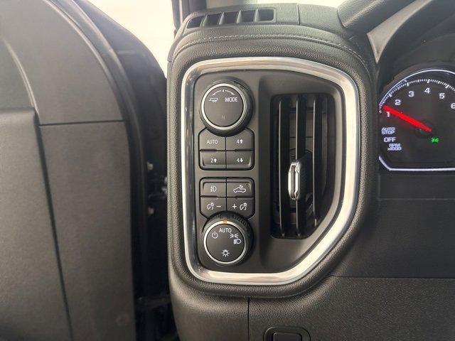 Used 2021 Chevrolet Silverado 1500 RST image 23