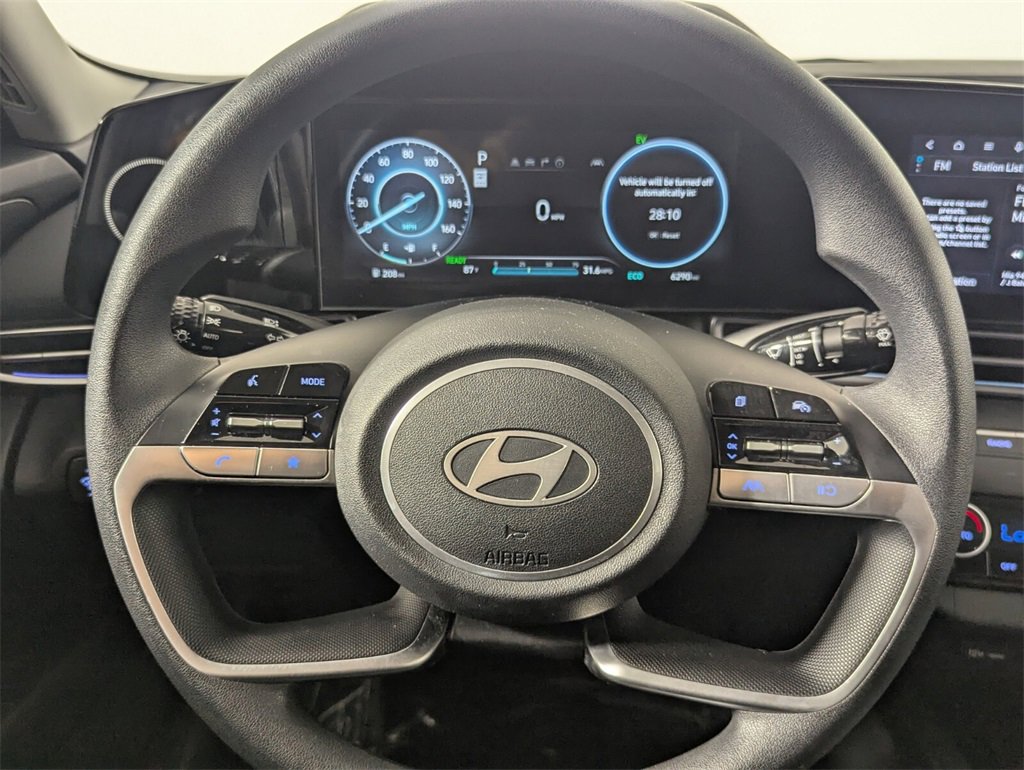 Certified 2024 Hyundai Elantra Blue image 17