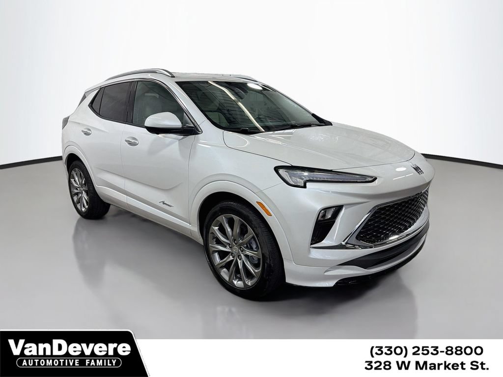 Used 2025 Buick Encore GX Avenir w/ Avenir Technology Package FWD image 1