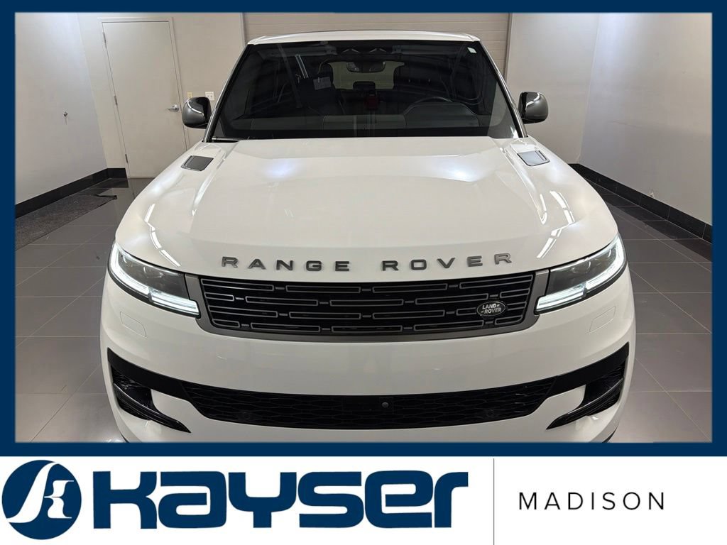 Used 2024 Land Rover Range Rover Sport SE AWD/4WD image 2