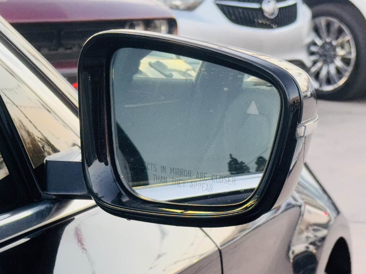 Used 2018 BMW 530i w/ Premium Package image 12