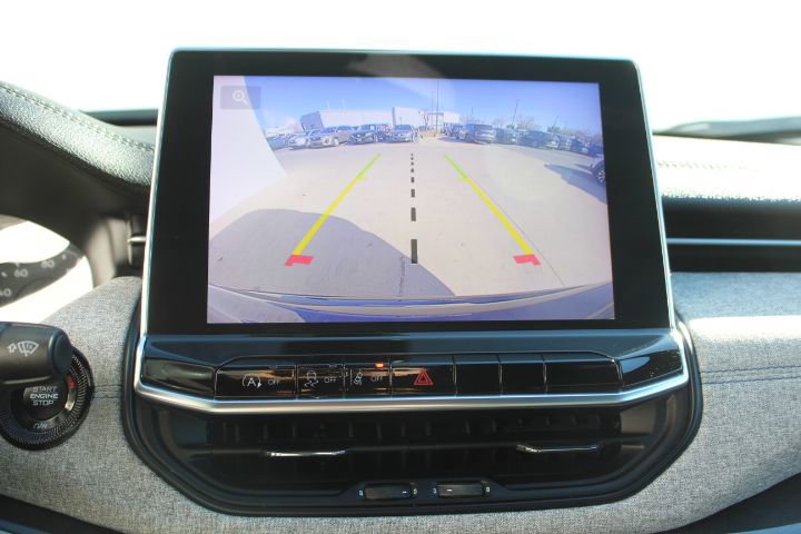 Used 2024 Jeep Compass Sport image 22