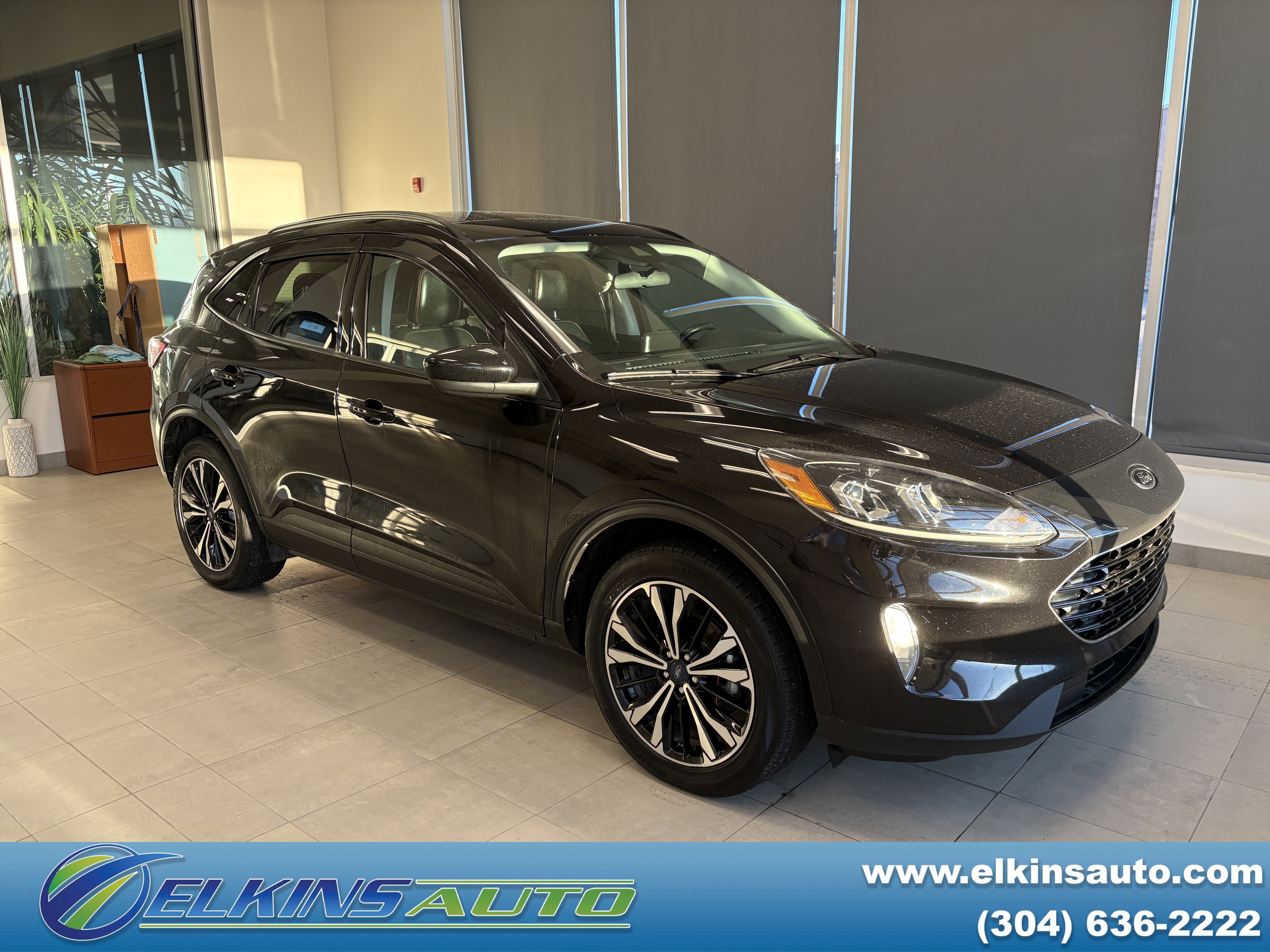 Used 2021 Ford Escape SEL w/ SEL Stealth AWD Package image 1