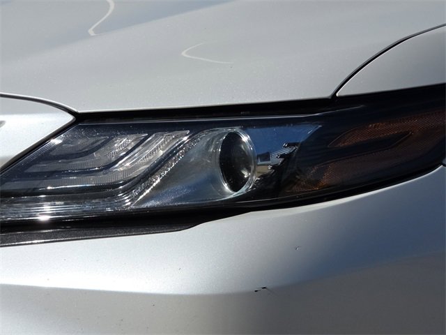 Used 2021 Toyota Camry XSE image 4