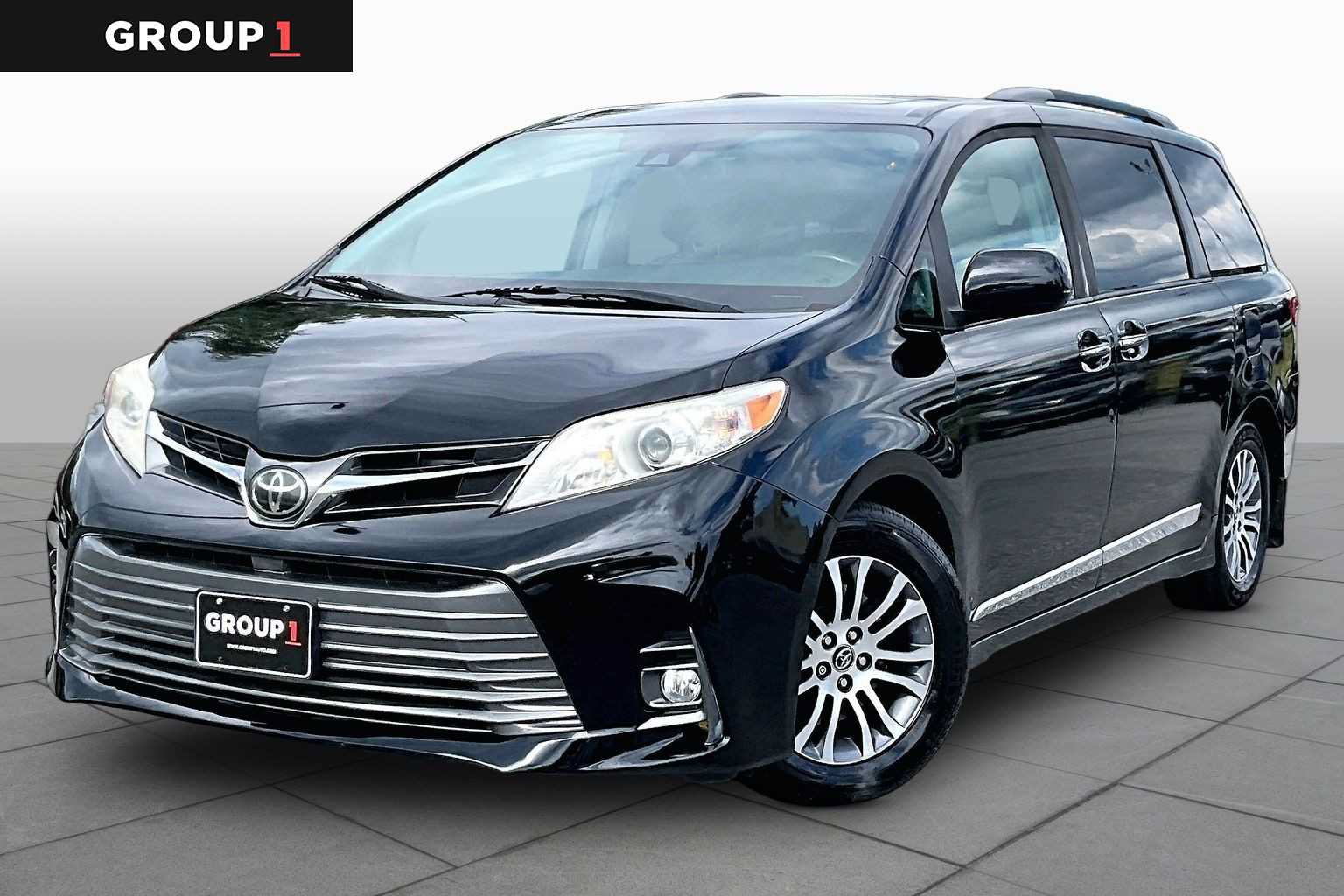 Used 2018 Toyota Sienna XLE w/ XLE Navigation Package