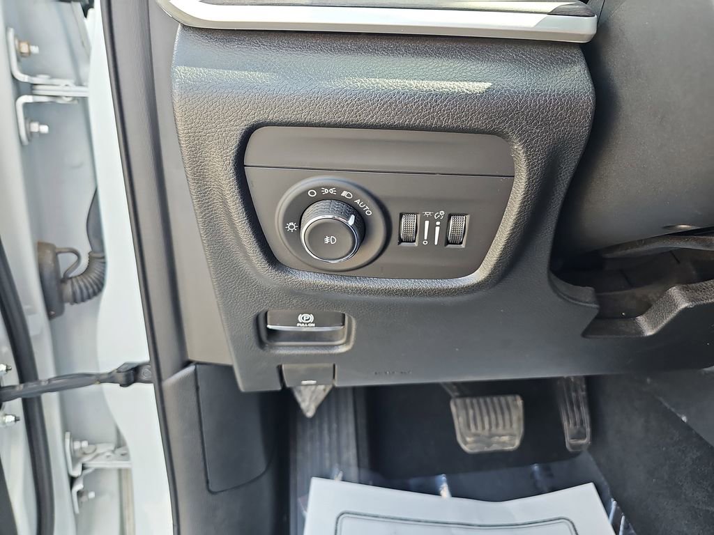 Used 2022 Jeep Grand Cherokee L Limited image 31