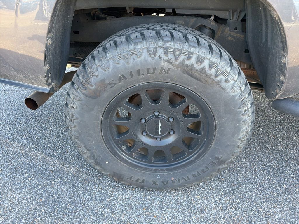 Used 2020 Toyota Tacoma SR w/ SR Convenience Package RWD image 12