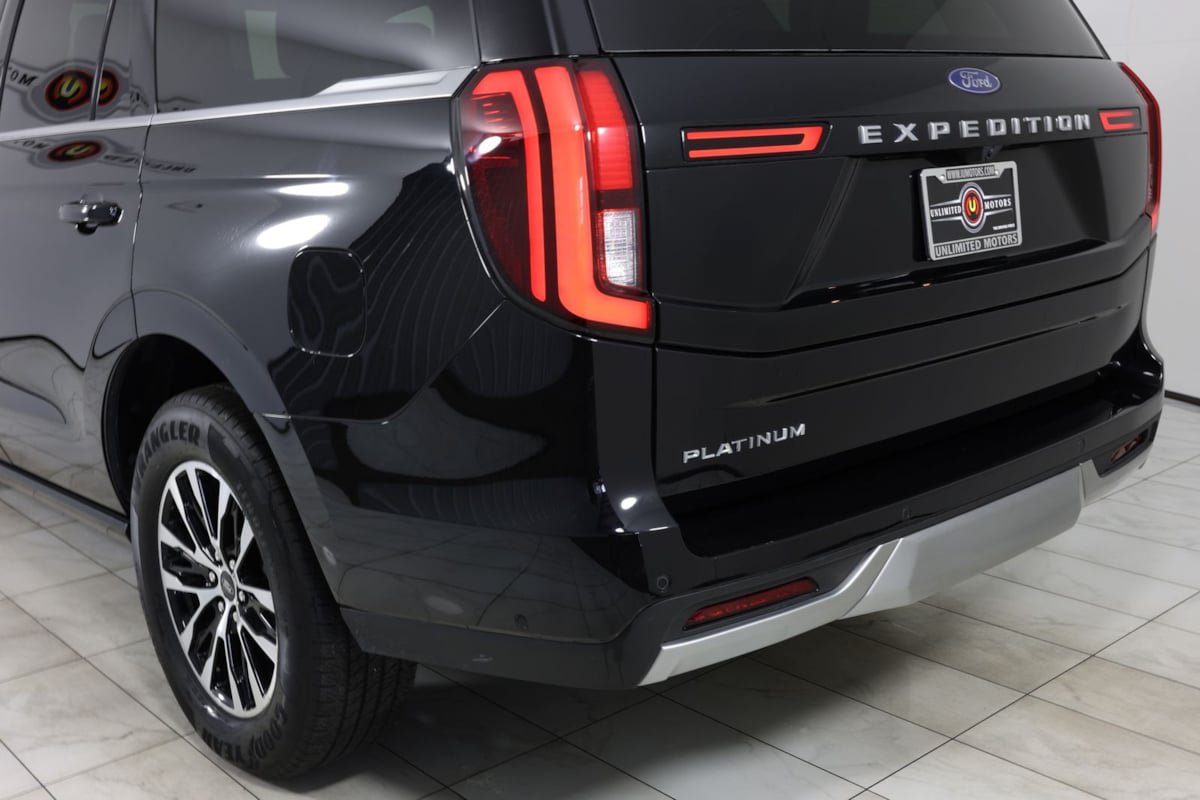 Used 2025 Ford Expedition Platinum AWD/4WD image 52