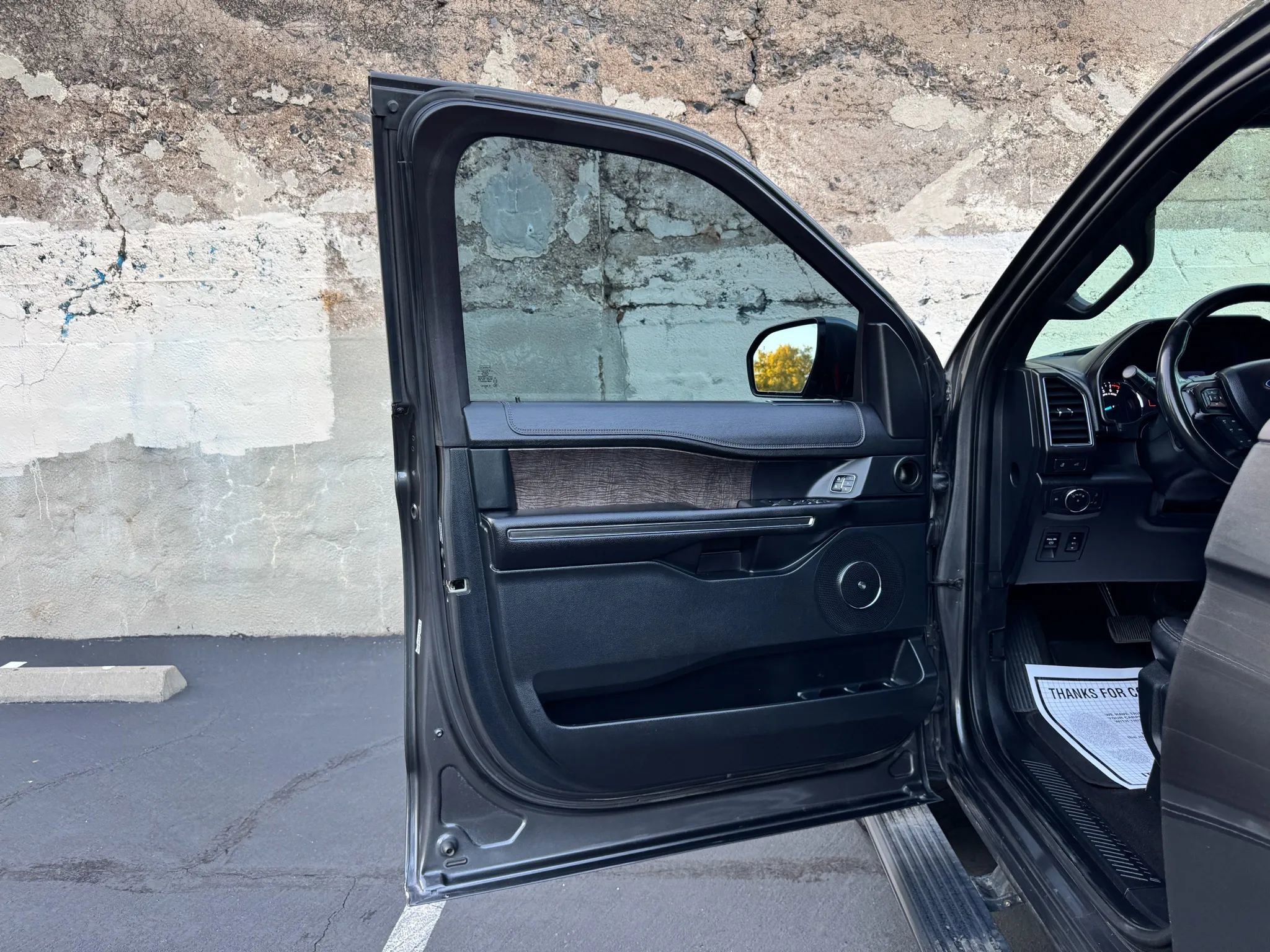 Used 2020 Ford Expedition Max Limited image 14