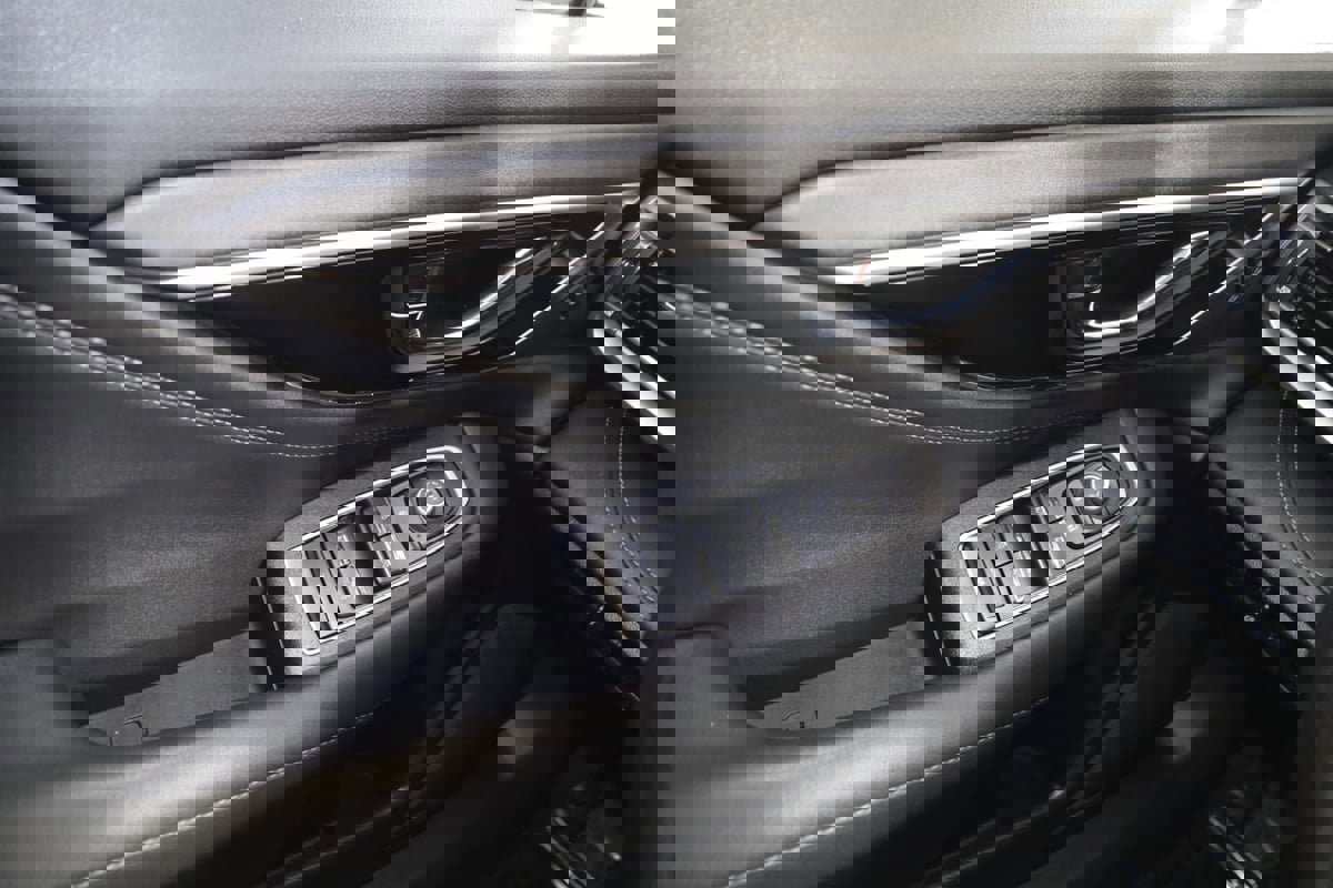 Used 2022 Subaru Outback Limited image 29