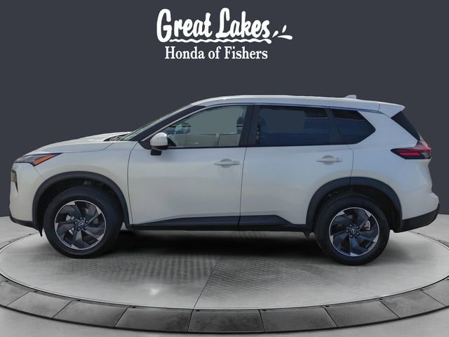 Used 2024 Nissan Rogue SV AWD/4WD image 2